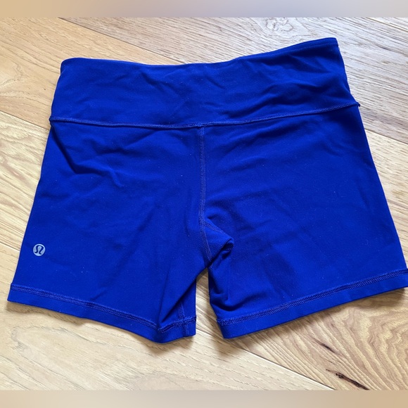 Lululemon Reversible Shorts - Picture 2 of 5